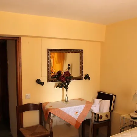 Kleopatra's Affittacamere 3*